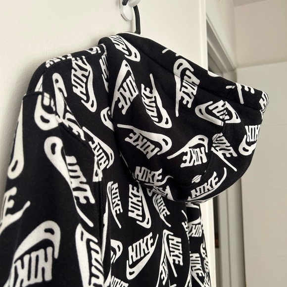 Nike Men's Black and White Patterned Hoodie - Picture 7 of 12